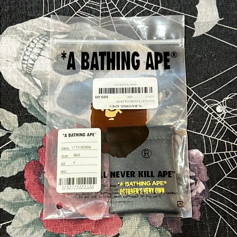 NWT 2022 BAPE x OVO OCTOBERS VERY OWN DRAKE APE HEAD GOLD MONEY CLIP RARE